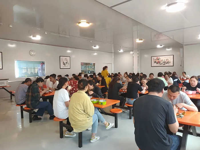悠悠粽香飄幸福，濃情端午暖人心
